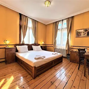lopera-house-guest-house.sofiahotelsbg.com/